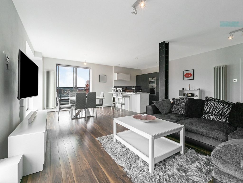 Property photo 1 of 24 Picture No. 04
