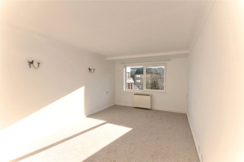 Property photo 2 of 12 Living Room