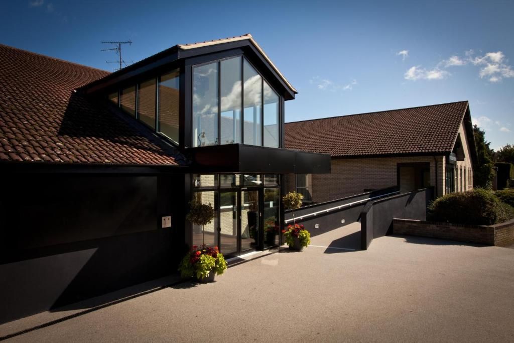 Property photo 1 of 31