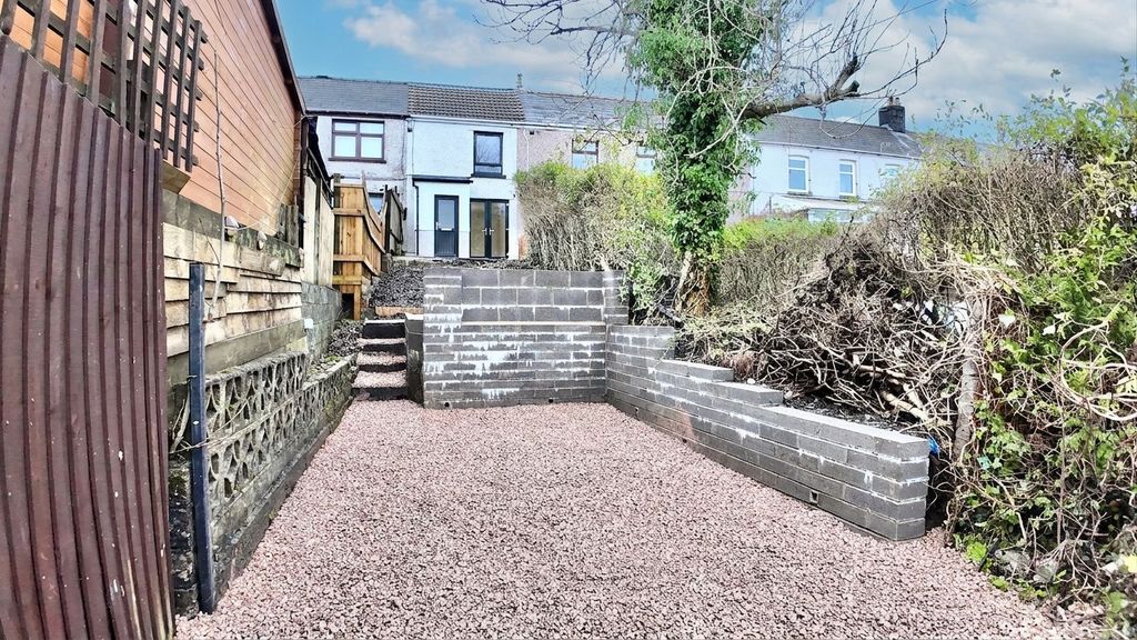 Property photo 1 of 26