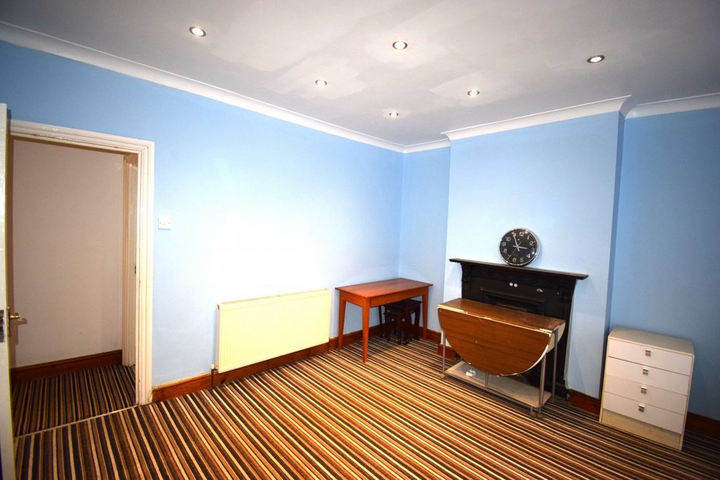 Property photo 2 of 13 Gallery