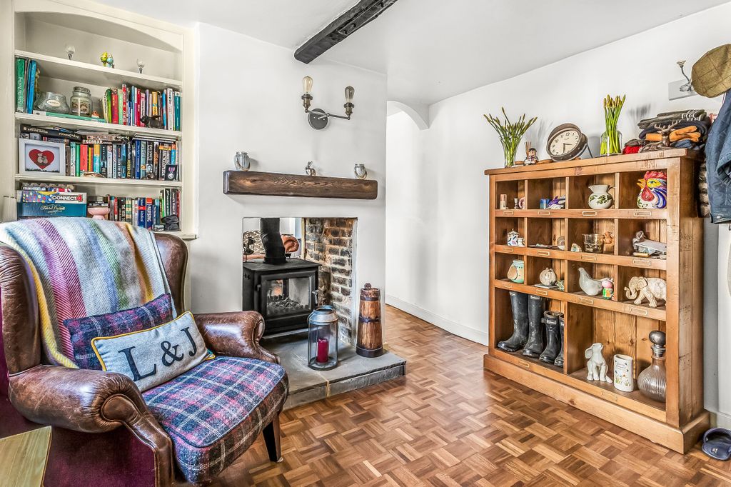Property photo 2 of 16