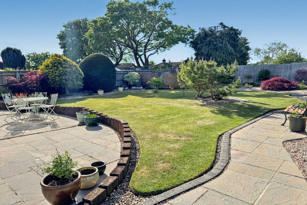 Property photo 2 of 18 Gard1Portalsize