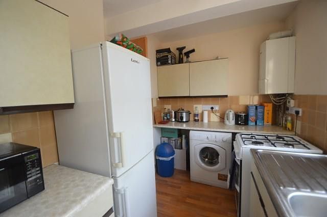 Property photo 2 of 5 Kitchen