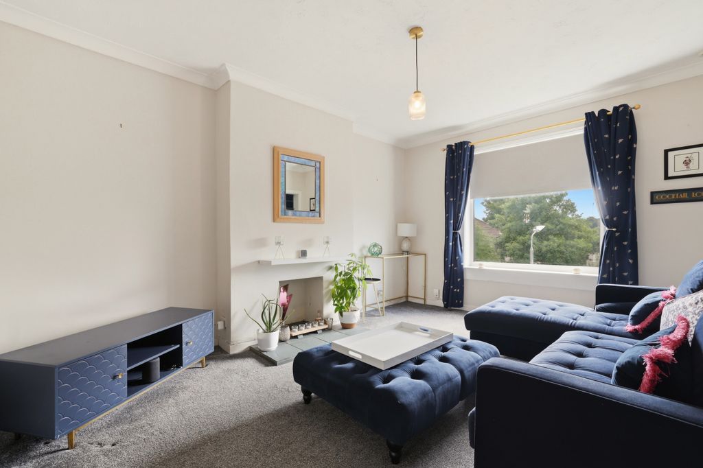 Property photo 2 of 34