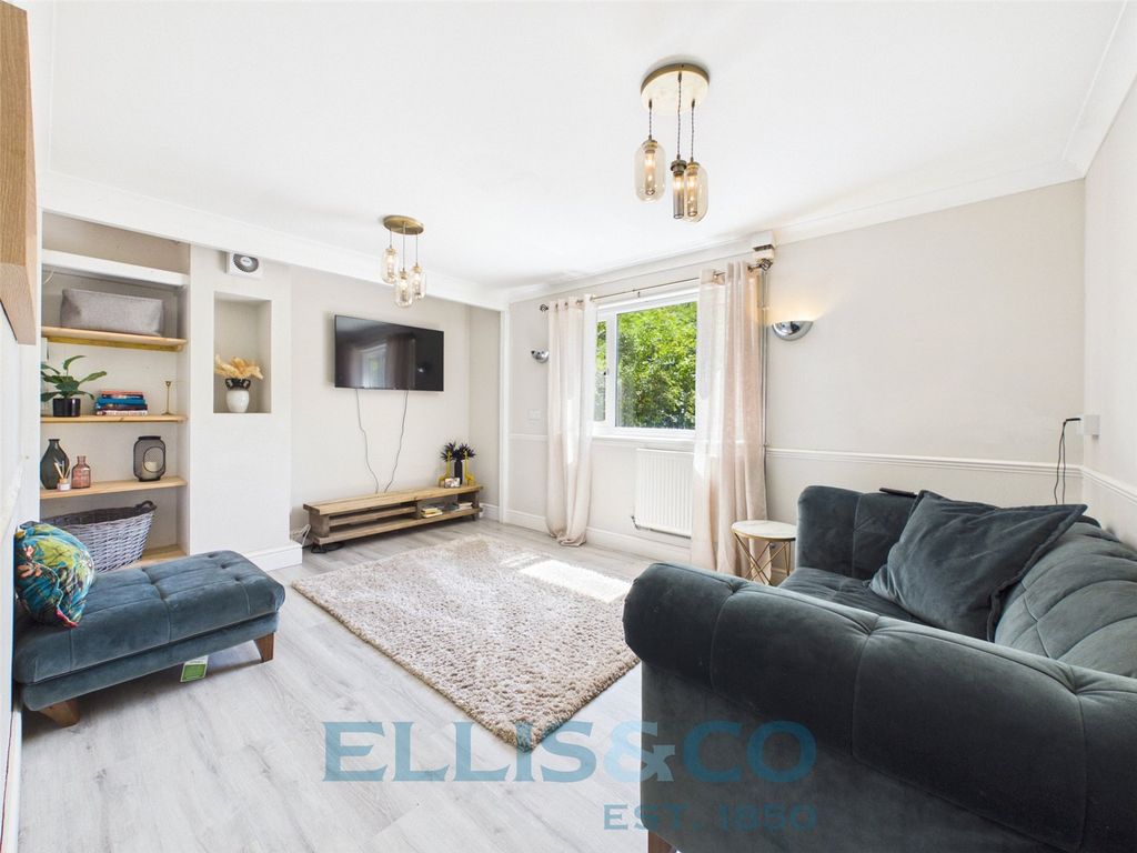 Property photo 3 of 16 Picture No. 05