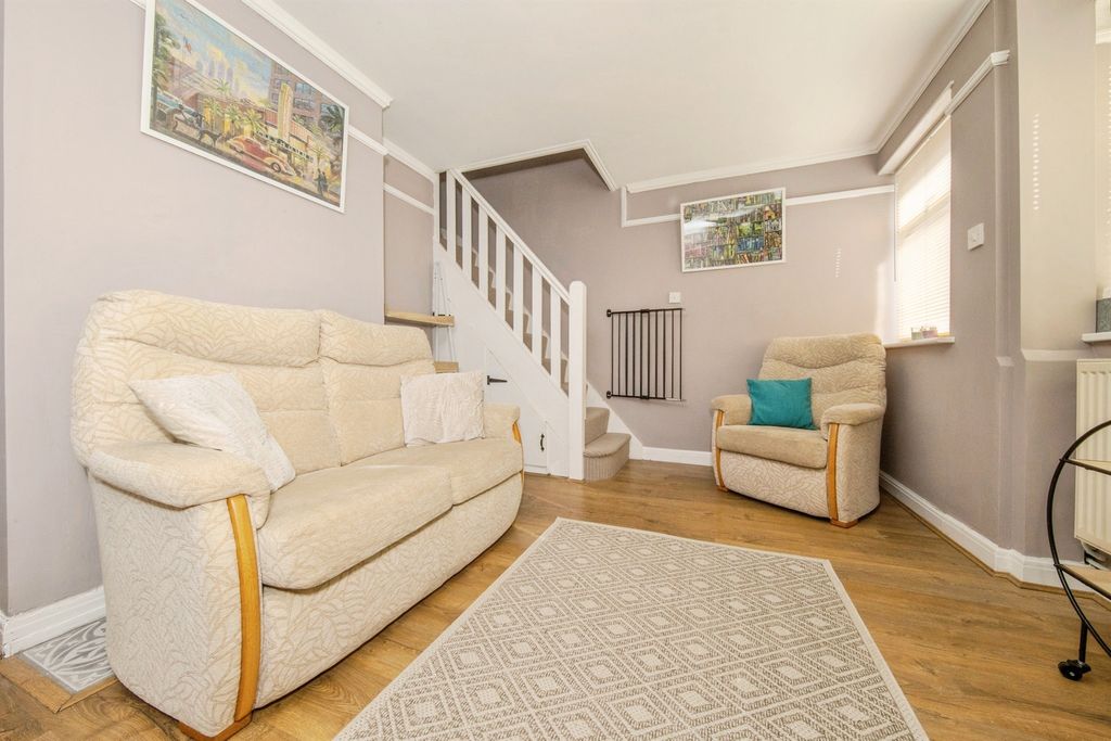 Property photo 2 of 14