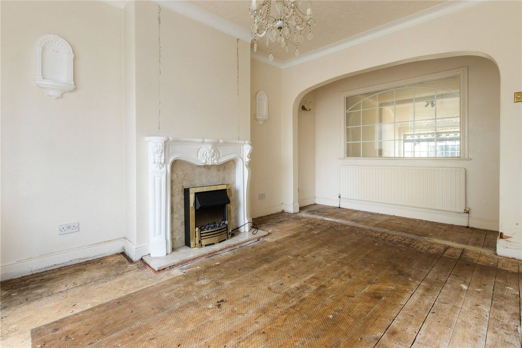 Property photo 3 of 20 Picture No. 06