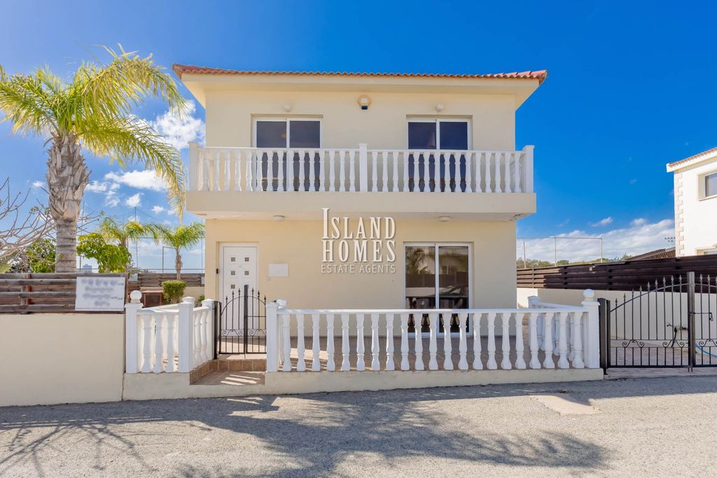 Property photo 3 of 37