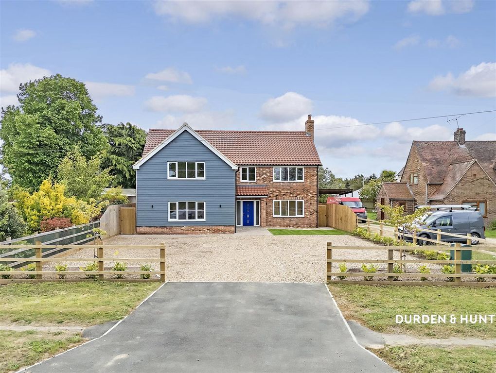 Property photo 1 of 45 Harwich Road
