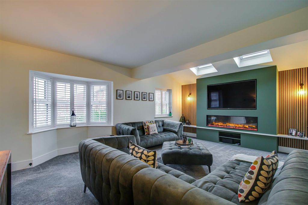 Property photo 2 of 15 Living Room