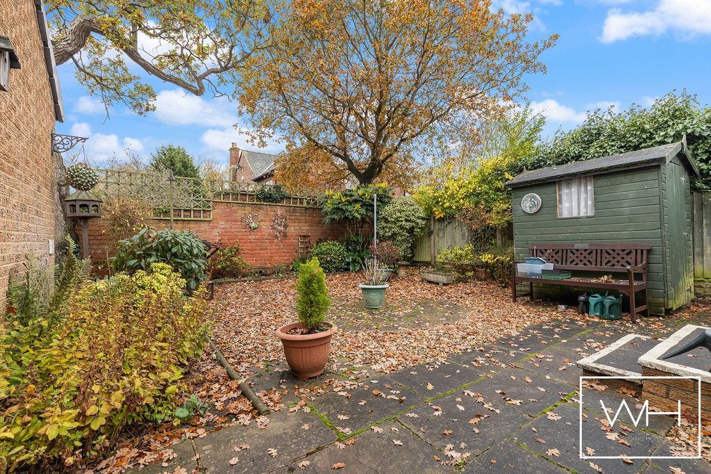 Property photo 2 of 20 35 Mayfields, Scawthorpe 22_297