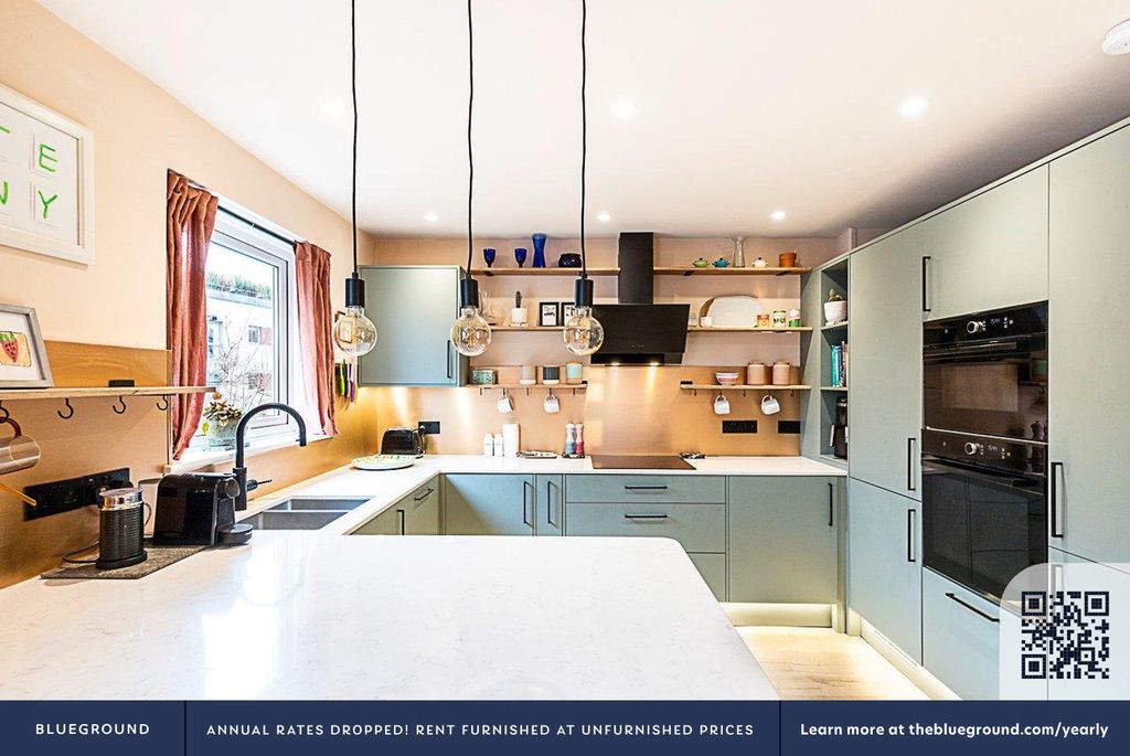 Property photo 3 of 27 Fully Equipped Kitchen