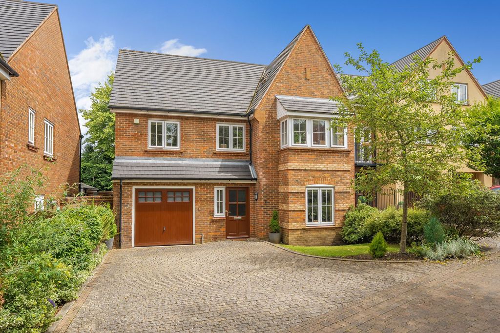 Property photo 1 of 12