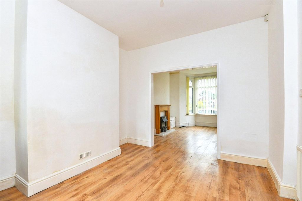 Property photo 2 of 15 Dining Room