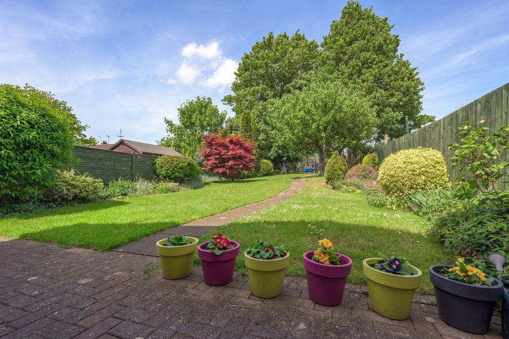 Property photo 2 of 9