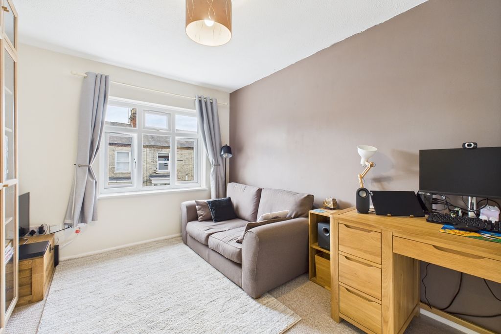 Property photo 3 of 12 Cam03162G0-Pr0300-Still002