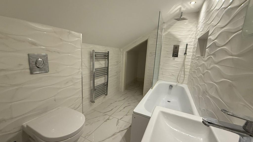 Property photo 3 of 6 Img-20251013-Wa0148