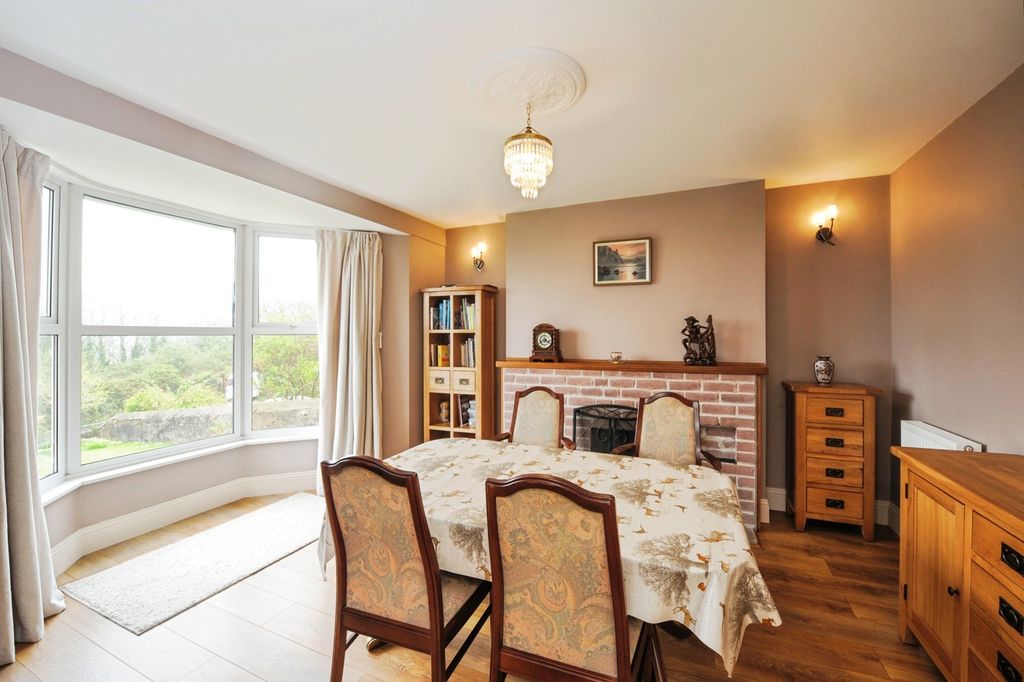 Property photo 2 of 11 Pbox-Img.Jpg