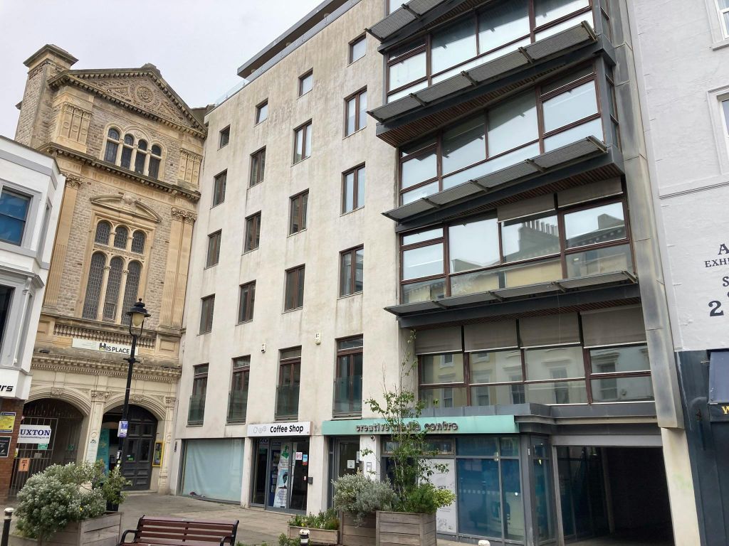 Property photo 1 of 9 45 Robertson Street Front.Jpeg