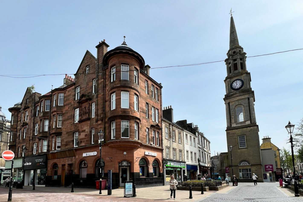 Property photo 1 of 5