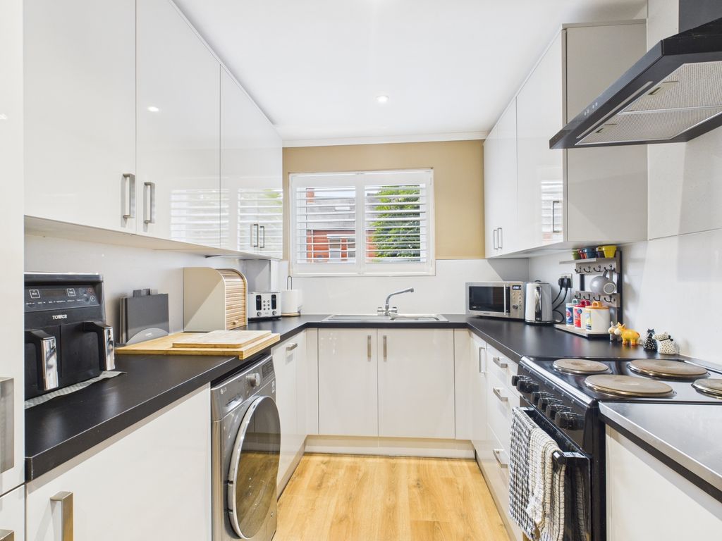 Property photo 1 of 13 Cam03293G0-Pr0245-Still018