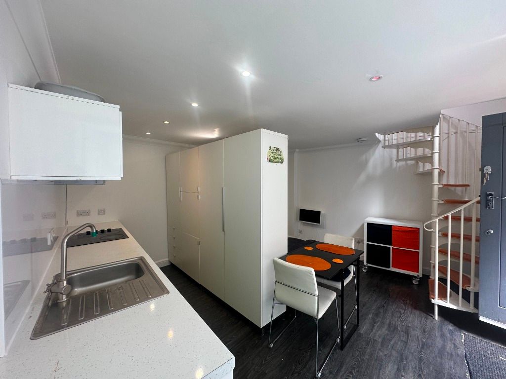 Property photo 3 of 11 Photo 3