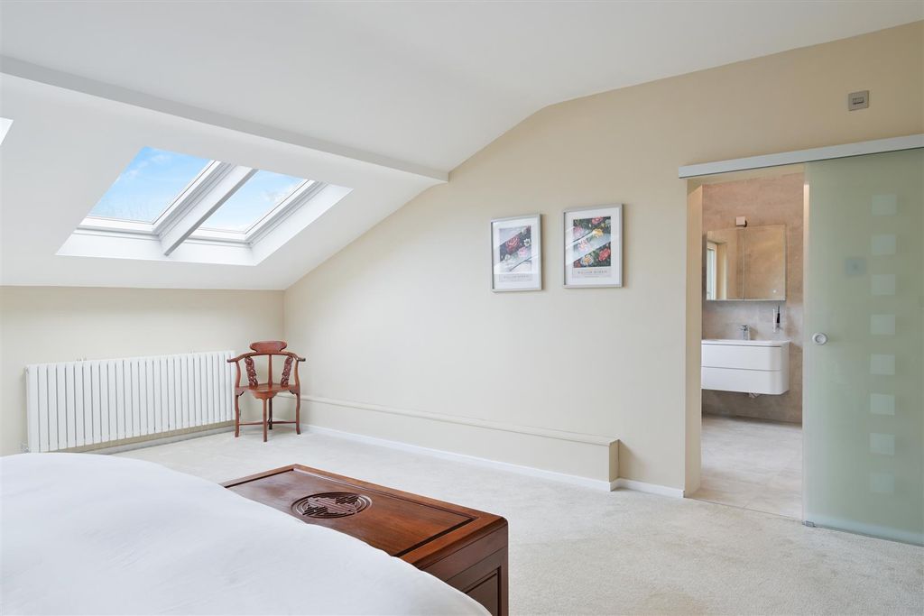 Additional image 14 of 5 bed detached house for saleGarden Walk, Coulsdon CR5