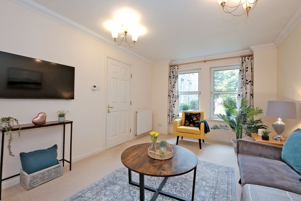 Property photo 2 of 38