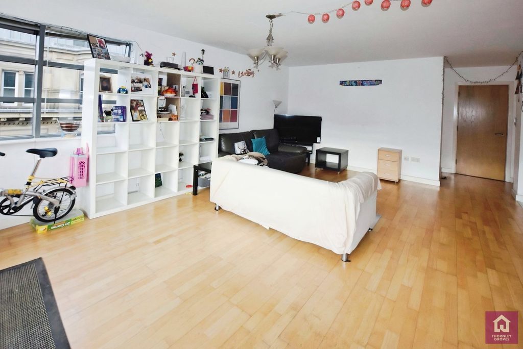 Property photo 3 of 17 Picture No. 38