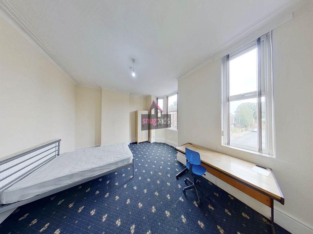 Property photo 3 of 12 R6