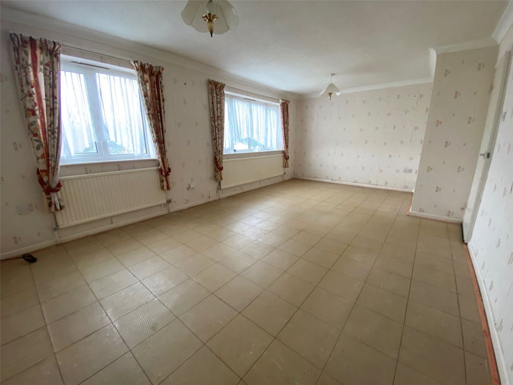 Property photo 3 of 12 Picture No. 10