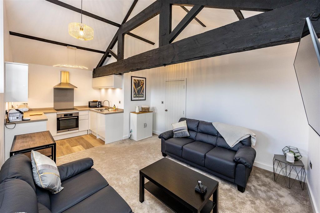 Property photo 3 of 26 1Absbrig-280225-15.Jpg