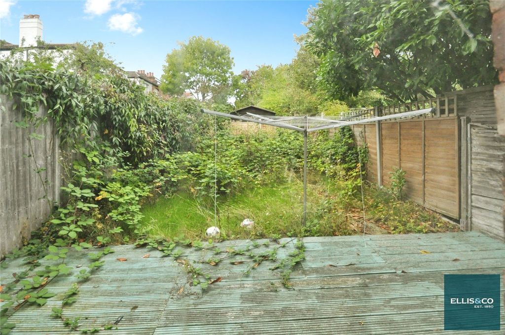 Property photo 2 of 10 Picture No. 06