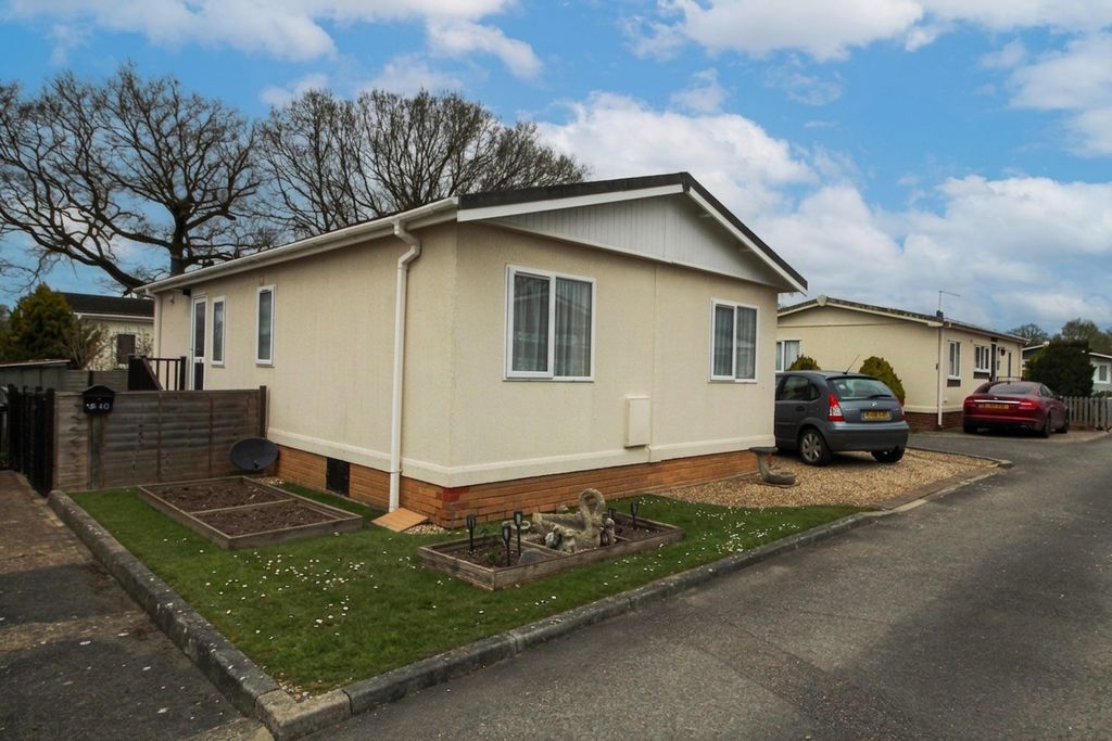 Property photo 1 of 9