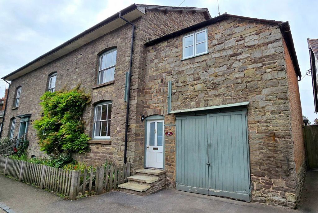 Property photo 1 of 11