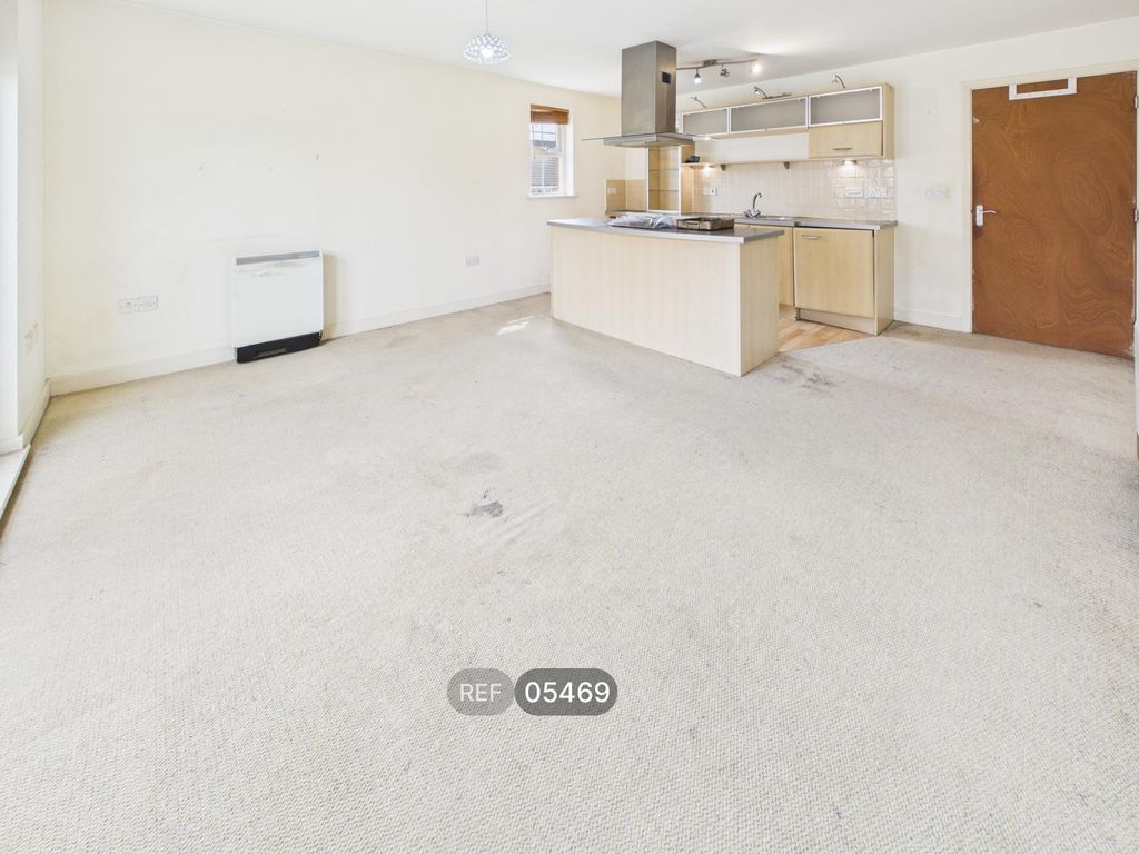 Property photo 3 of 10 Kitchen/Living Area