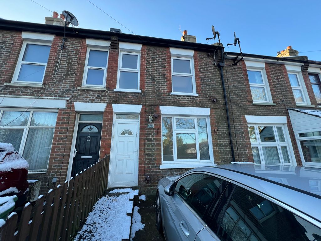 Property photo 1 of 7 Front