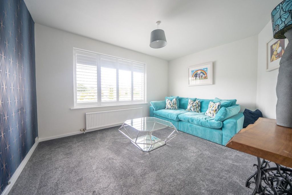 Property photo 3 of 16 18.Jpg