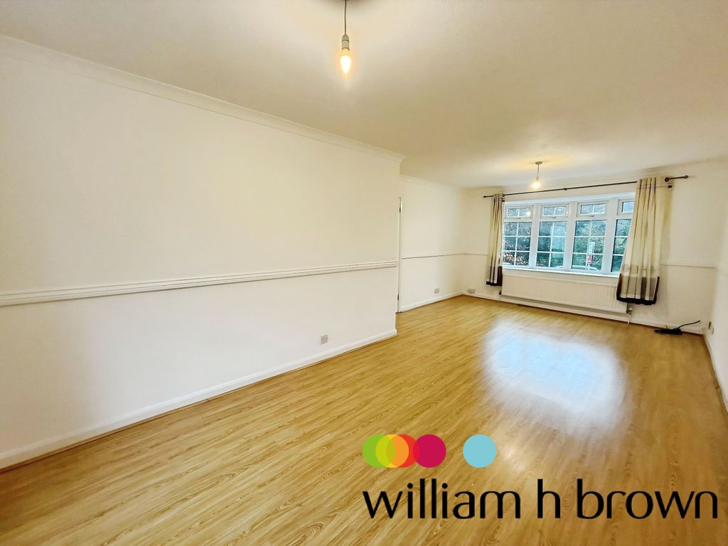 Property photo 2 of 11 Living Room