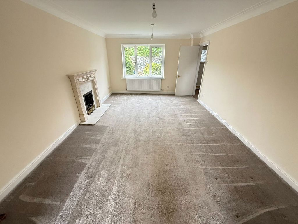 Property photo 3 of 24