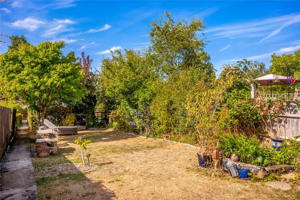 Property photo 2 of 17 Picture No. 14