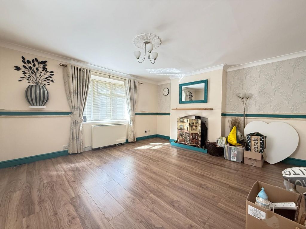 Property photo 3 of 15 Img_0067.Jpg