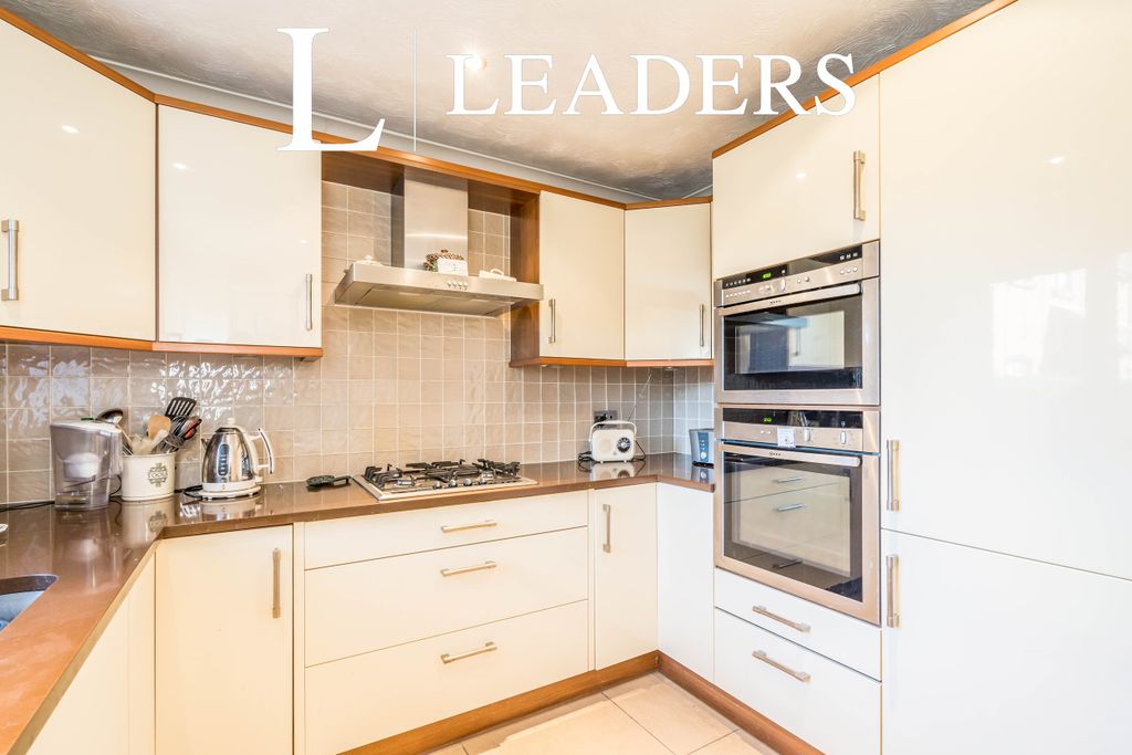 Property photo 2 of 10 E22F1d03-2098-Ed11-A