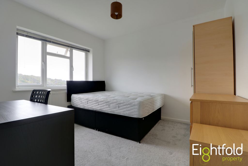 Property photo 3 of 14 Image