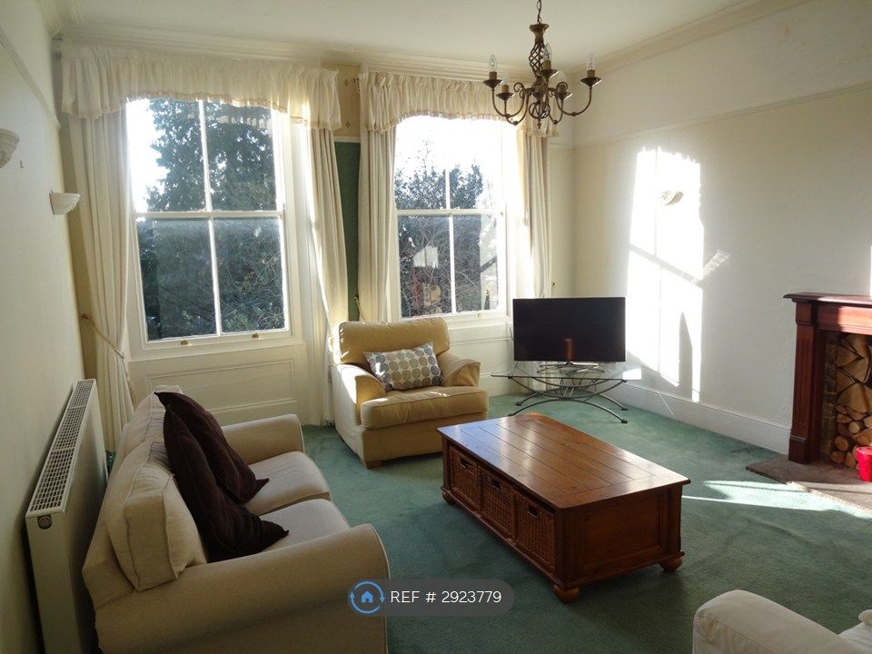 Property photo 3 of 9