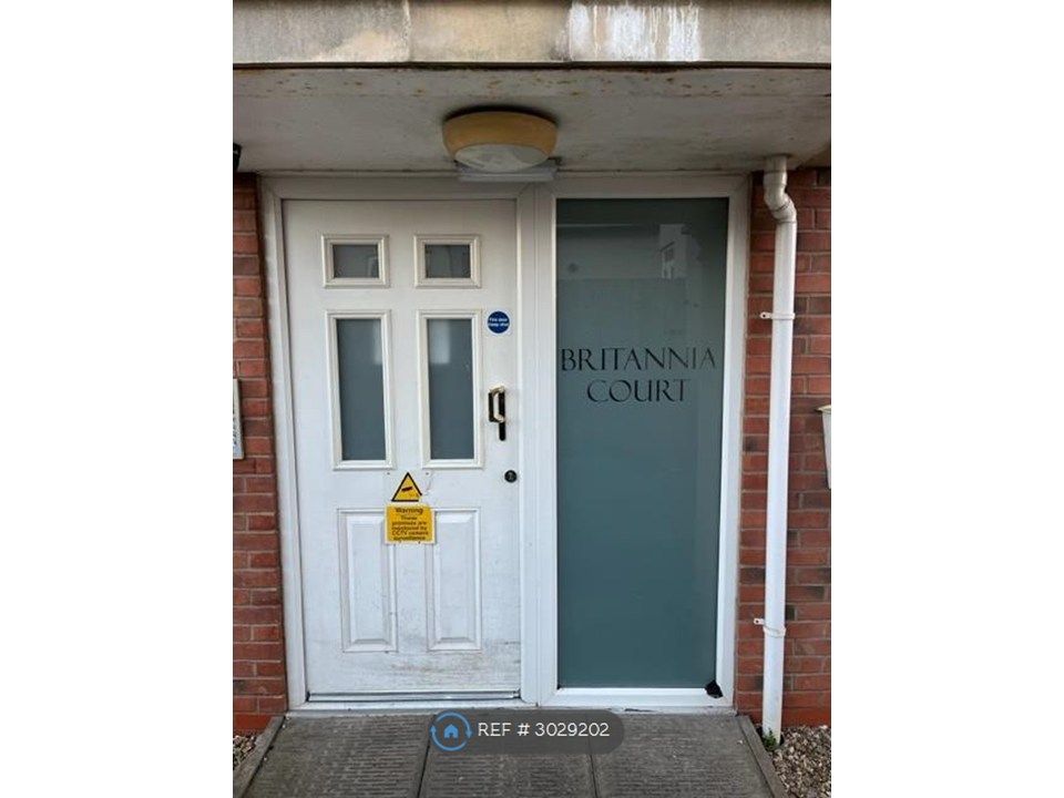 Property photo 2 of 13 Main Entrance