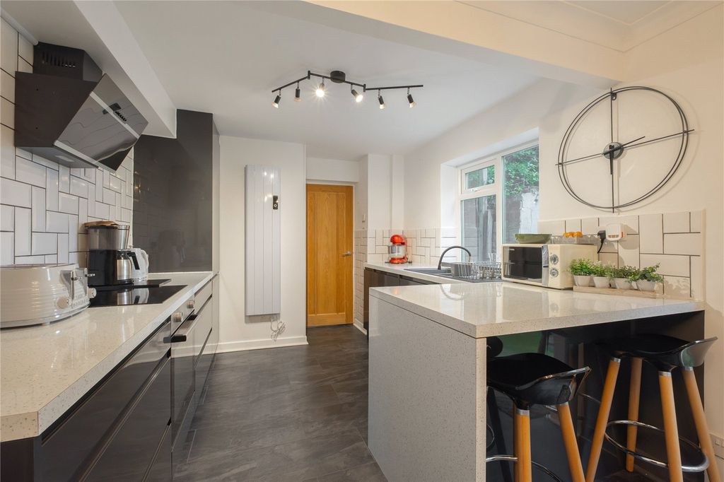 Property photo 3 of 22 Dining Kitchen
