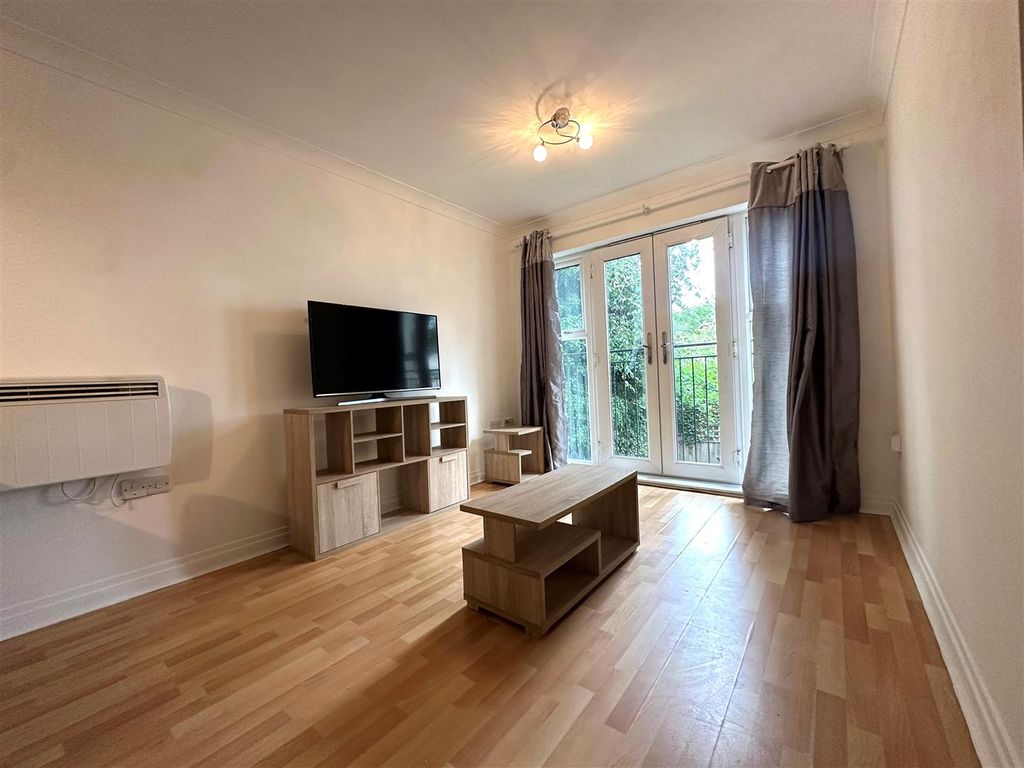 Property photo 3 of 5 Coopers Estate Agents
