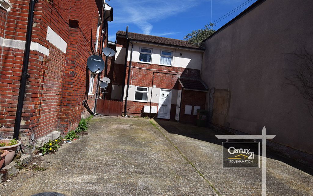 Property photo 1 of 4